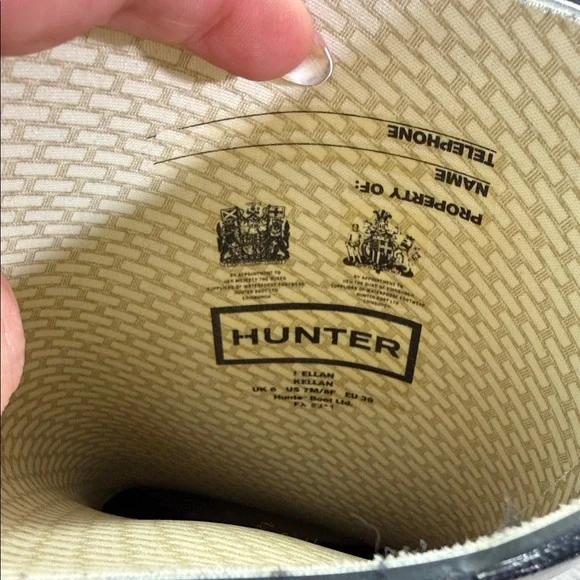 Hunter Women's Shiny Black Rain Boots - Picture 5 of 6